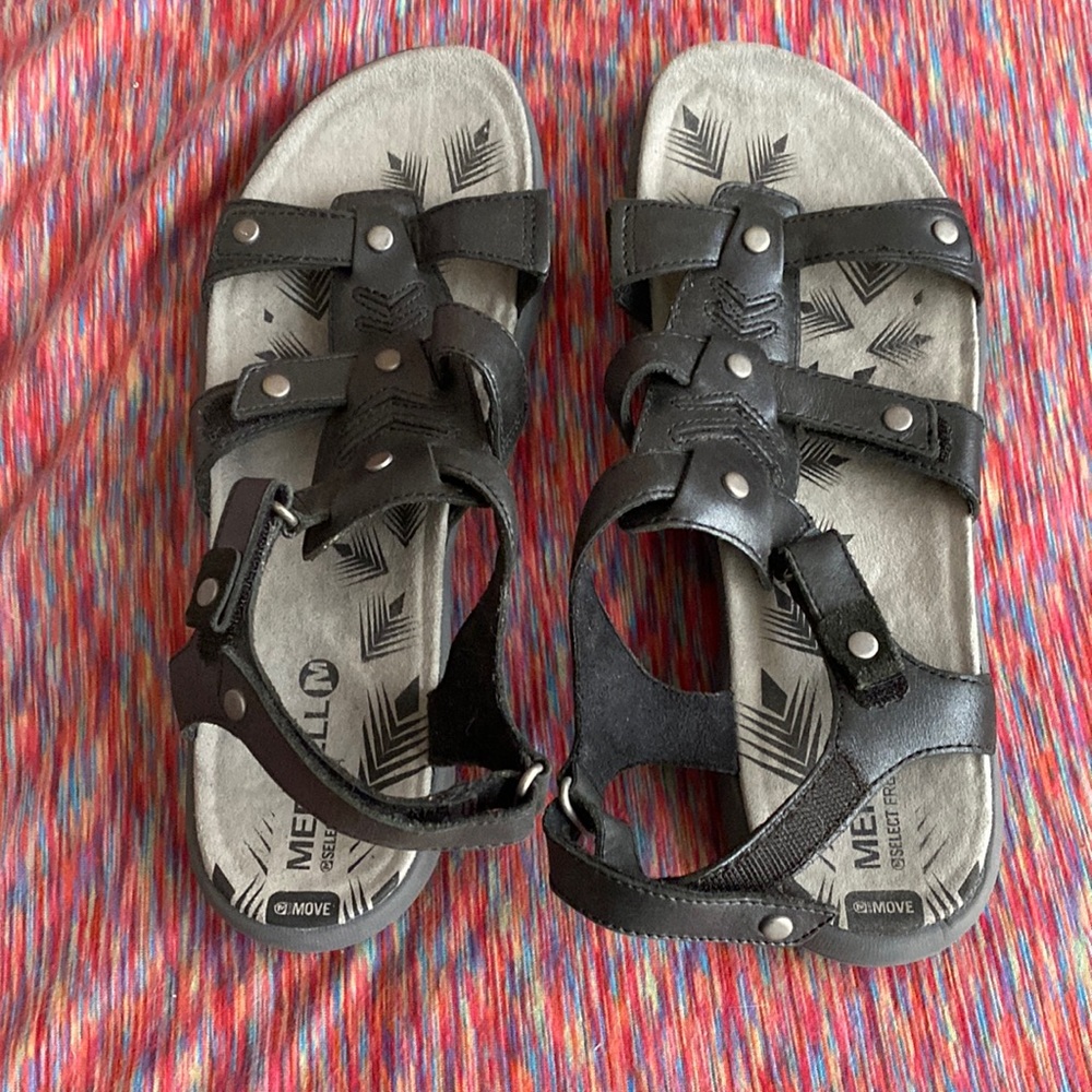 Merrell used Sandles